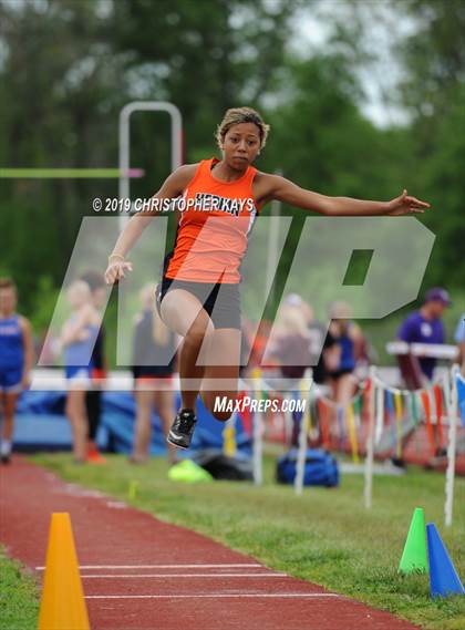 Thumbnail 3 in Southern Illinois River-to-River Conference Meet photogallery.