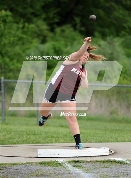 Thumbnail 3 in Southern Illinois River-to-River Conference Meet photogallery.