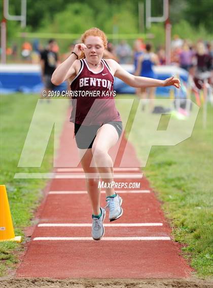 Thumbnail 3 in Southern Illinois River-to-River Conference Meet photogallery.