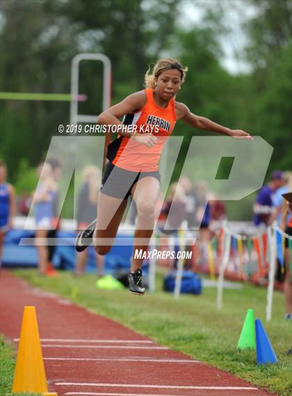 Thumbnail 2 in Southern Illinois River-to-River Conference Meet photogallery.