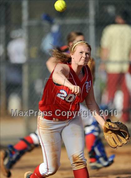 Thumbnail 2 in Vestavia Hills vs. Hazel Green (Bob Jones Invitational) photogallery.