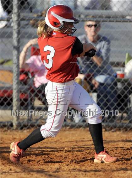 Thumbnail 3 in Vestavia Hills vs. Hazel Green (Bob Jones Invitational) photogallery.