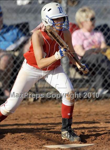 Thumbnail 2 in Vestavia Hills vs. Hazel Green (Bob Jones Invitational) photogallery.