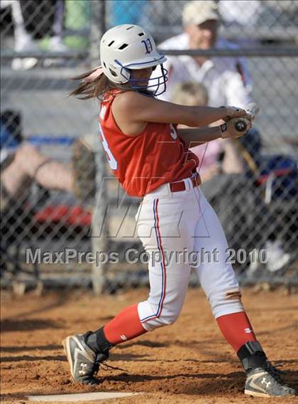Thumbnail 1 in Vestavia Hills vs. Hazel Green (Bob Jones Invitational) photogallery.