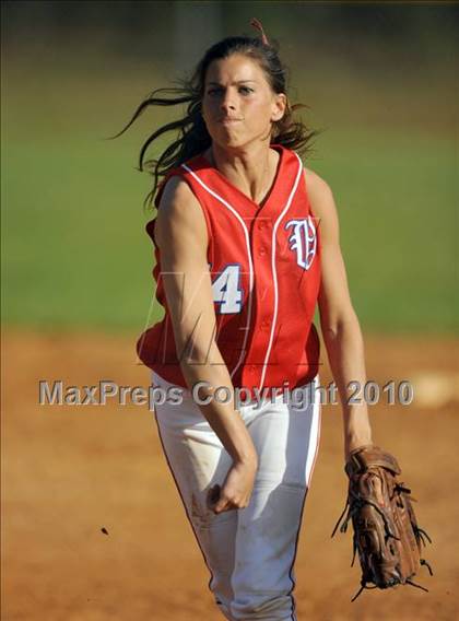 Thumbnail 2 in Vestavia Hills vs. Hazel Green (Bob Jones Invitational) photogallery.