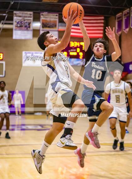 Thumbnail 3 in Venture Academy vs. Elk Grove (Joe Bowers Memorial Tournament Final) photogallery.