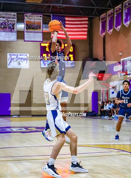 Thumbnail 3 in Venture Academy vs. Elk Grove (Joe Bowers Memorial Tournament Final) photogallery.