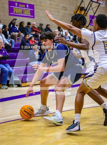 Thumbnail 2 in Venture Academy vs. Elk Grove (Joe Bowers Memorial Tournament Final) photogallery.