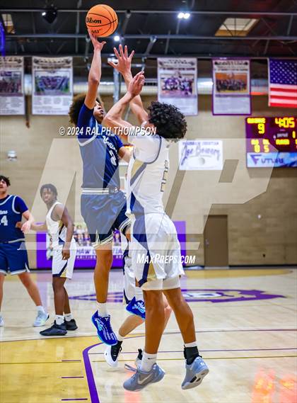 Thumbnail 1 in Venture Academy vs. Elk Grove (Joe Bowers Memorial Tournament Final) photogallery.