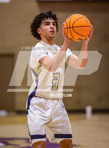 Thumbnail 2 in Venture Academy vs. Elk Grove (Joe Bowers Memorial Tournament Final) photogallery.
