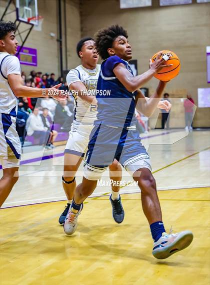 Thumbnail 3 in Venture Academy vs. Elk Grove (Joe Bowers Memorial Tournament Final) photogallery.