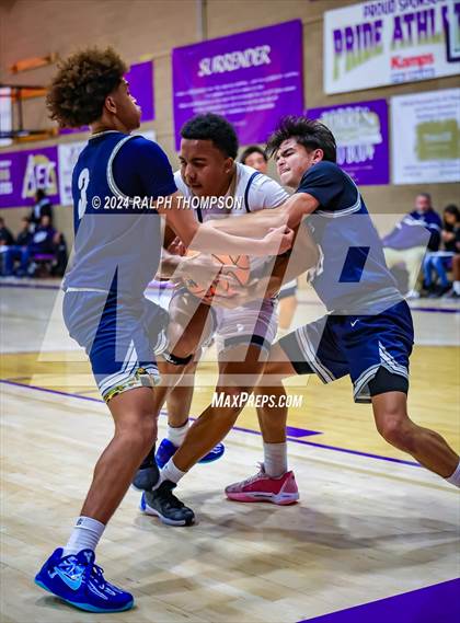 Thumbnail 3 in Venture Academy vs. Elk Grove (Joe Bowers Memorial Tournament Final) photogallery.