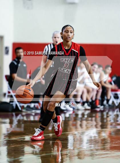 Thumbnail 2 in Granada Hills Charter vs. Centennial (West Coast Holiday Festival) photogallery.