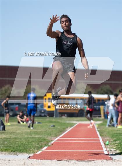 Thumbnail 1 in Cy Ranch Invitational Boys Track and Field photogallery.