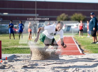 Thumbnail 2 in Cy Ranch Invitational Boys Track and Field photogallery.
