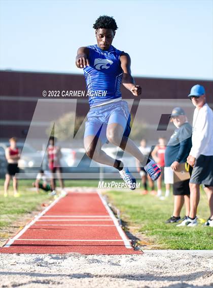 Thumbnail 2 in Cy Ranch Invitational Boys Track and Field photogallery.