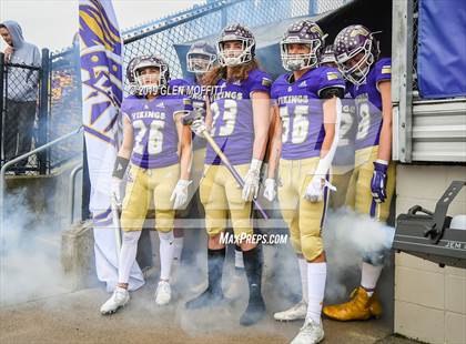 Thumbnail 2 in Union @. Lake Stevens (WIAA 4A First Round) photogallery.