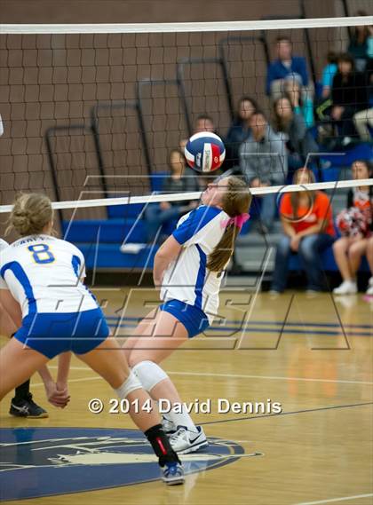 Thumbnail 2 in Woodlake @ Bakersfield Christian (CIF CS D3 Semifinals) photogallery.