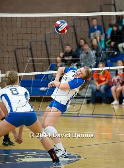 Thumbnail 3 in Woodlake @ Bakersfield Christian (CIF CS D3 Semifinals) photogallery.