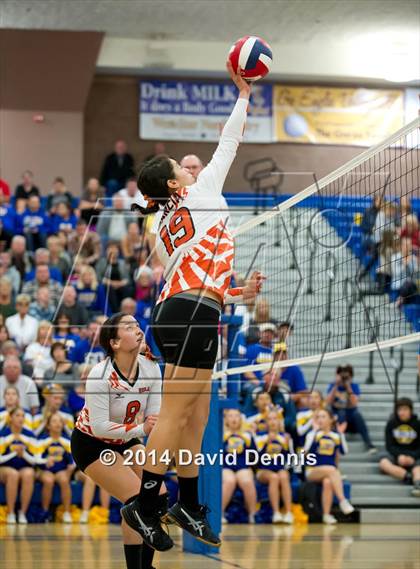 Thumbnail 2 in Woodlake @ Bakersfield Christian (CIF CS D3 Semifinals) photogallery.