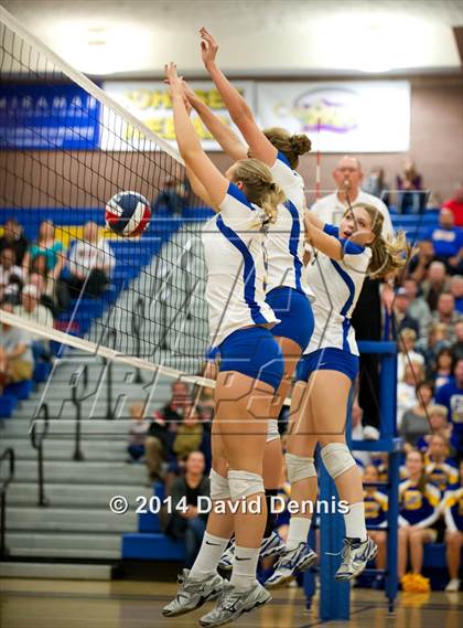 Thumbnail 1 in Woodlake @ Bakersfield Christian (CIF CS D3 Semifinals) photogallery.