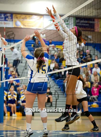 Thumbnail 2 in Woodlake @ Bakersfield Christian (CIF CS D3 Semifinals) photogallery.