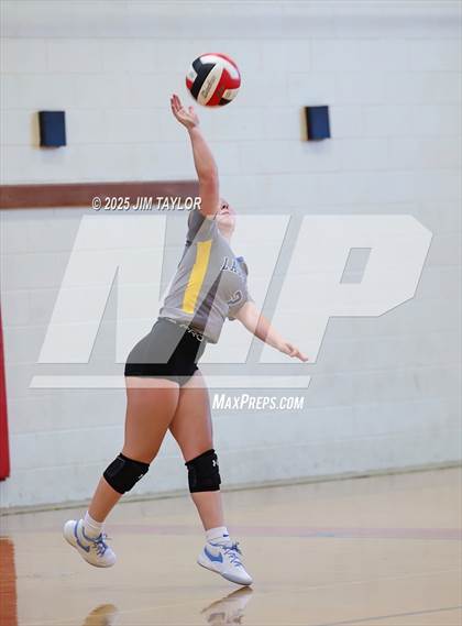 Thumbnail 3 in Eastland vs Rising Star (Eastland Volleyball Showdown 2025) photogallery.