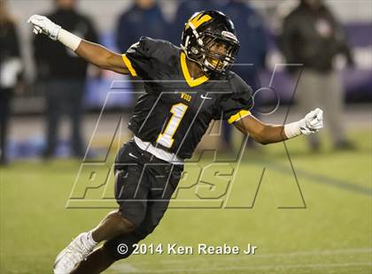 Thumbnail 2 in Central Valley vs. Archbishop Wood (PIAA Class AAA Final) photogallery.