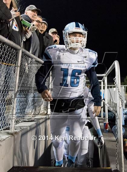 Thumbnail 2 in Central Valley vs. Archbishop Wood (PIAA Class AAA Final) photogallery.