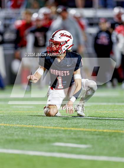Thumbnail 1 in Muenster vs. Wheeler (UIL Football 2A Region 2 Area) photogallery.