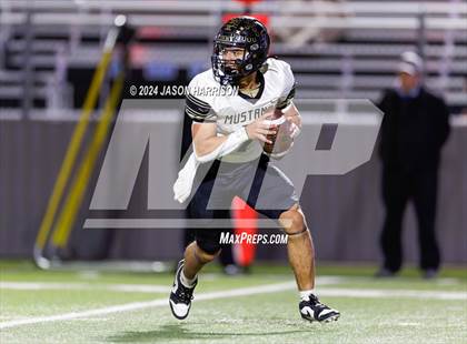 Thumbnail 1 in Muenster vs. Wheeler (UIL Football 2A Region 2 Area) photogallery.