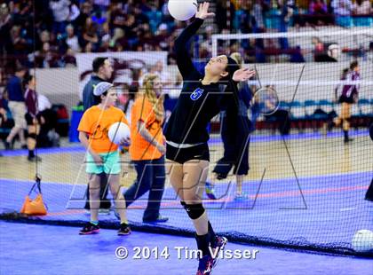 Thumbnail 2 in Valley vs. Coal Ridge (CHSAA 3A Playoff) photogallery.