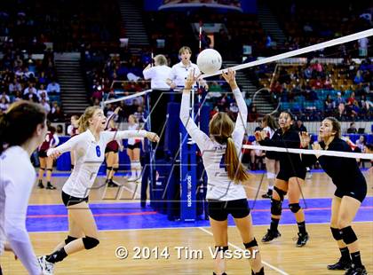 Thumbnail 3 in Valley vs. Coal Ridge (CHSAA 3A Playoff) photogallery.