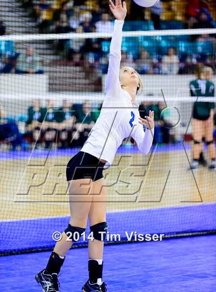 Thumbnail 2 in Valley vs. Coal Ridge (CHSAA 3A Playoff) photogallery.