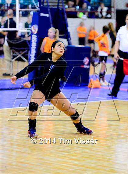 Thumbnail 3 in Valley vs. Coal Ridge (CHSAA 3A Playoff) photogallery.