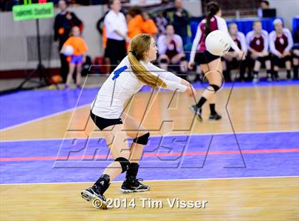 Thumbnail 3 in Valley vs. Coal Ridge (CHSAA 3A Playoff) photogallery.