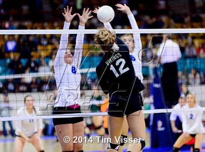 Thumbnail 3 in Valley vs. Coal Ridge (CHSAA 3A Playoff) photogallery.