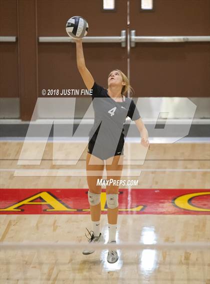 Thumbnail 3 in Santa Fe Christian vs. Westview (CIF SDS D1 Final) photogallery.