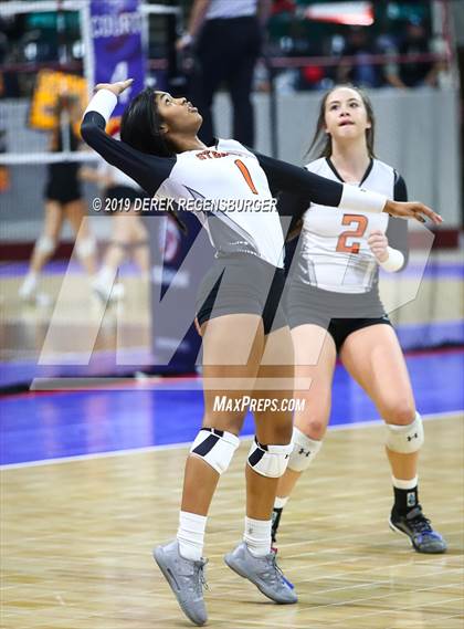 Thumbnail 1 in Sterling vs Eaton (CHSAA 3A Pool Play) photogallery.