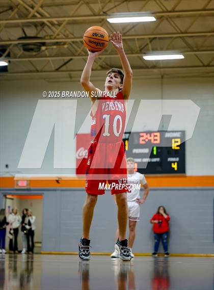 Thumbnail 1 in Maplesville vs Verbena (Chilton County Tournament Round 1) photogallery.