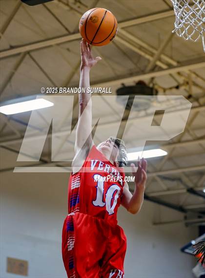 Thumbnail 2 in Maplesville vs Verbena (Chilton County Tournament Round 1) photogallery.