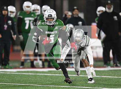 Thumbnail 1 in De La Salle vs. Lincoln (CIF State D1-AA Final) photogallery.