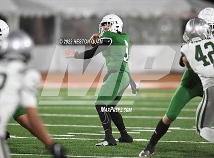 Thumbnail 1 in De La Salle vs. Lincoln (CIF State D1-AA Final) photogallery.