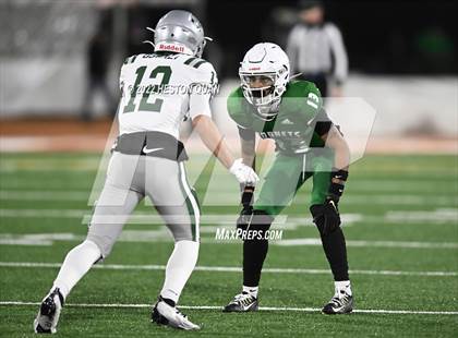 Thumbnail 2 in De La Salle vs. Lincoln (CIF State D1-AA Final) photogallery.