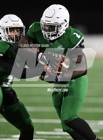 Thumbnail 3 in De La Salle vs. Lincoln (CIF State D1-AA Final) photogallery.