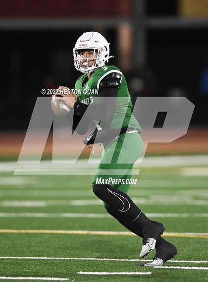 Thumbnail 2 in De La Salle vs. Lincoln (CIF State D1-AA Final) photogallery.