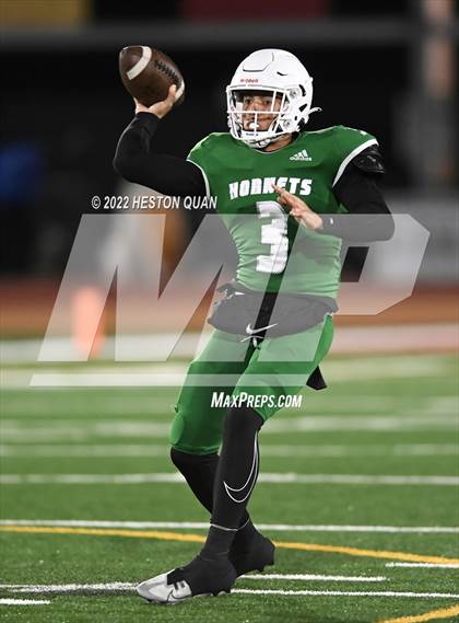 Thumbnail 2 in De La Salle vs. Lincoln (CIF State D1-AA Final) photogallery.