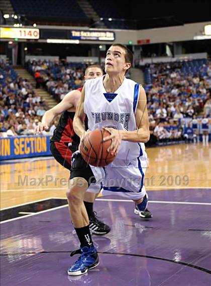 Thumbnail 3 in Fairfield vs. Rocklin (CIF SJS D2 Final) photogallery.