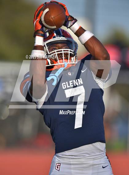 Thumbnail 3 in Rouse @ Glenn photogallery.