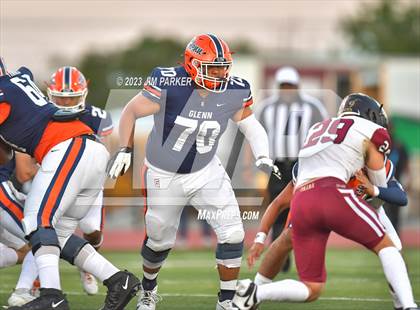 Thumbnail 2 in Rouse @ Glenn photogallery.